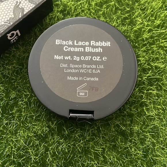 🆕 Lipstick Queen Black Lace Rabbit Cream Blush - Picture 5 of 5